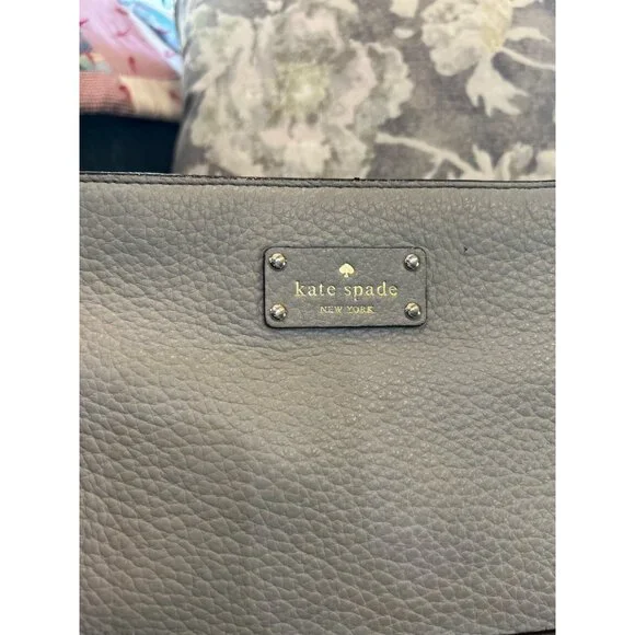 Kate Spade New York Leather Crossbody Bag With Polka Dot Lining - Picture 2 of 6